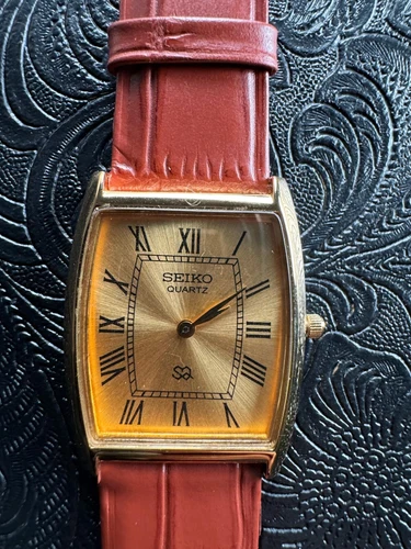Gold Dial Vintage Seiko Slim Quartz Men's Wrist Watch