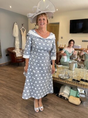 lizabella silver dress Lizabella Silver Beaded Neck Cap Sleeve Mother of the Bride/groom Knee Length Dress Size 14