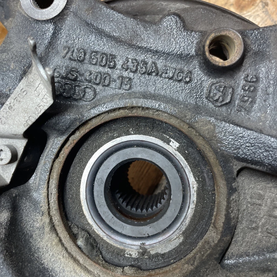 Audi Q7 2007-2015 suspensión trasera izquierda lado conductor nudillo buje montaje husillo  Foto 2 de 4