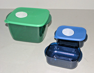 3 Pieces Tupperware Rock n Serve Containers - (2) 1 Cup Blue & 6 1/4 Cup Green