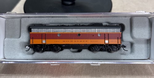 INTERMOUNTAIN N 69727-01 Milwaukee Road F7B UNIDAD B ALIMENTADA + CAJA | Zustand: New