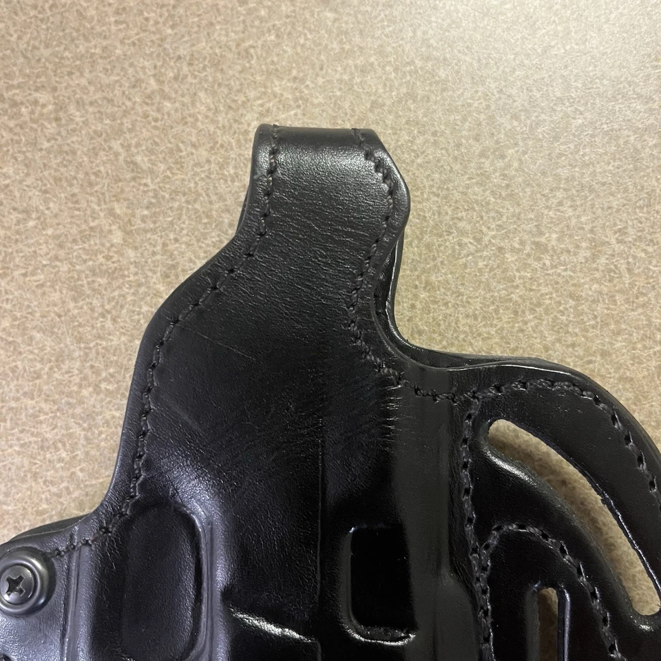 TAGUA Leather Premium Right Hand 3 Slot Belt Holster GLOCK? 2 Slot Thumb Break - Image 4 of 4