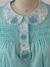 Vintage NOS 1960s Lace Embellished BARBIZON Nightgown Nightie  SMALL