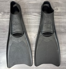 ScubaPro Full Foot Rubber Fins Snorkel /Scuba Black Men  s Size Medium 7-9