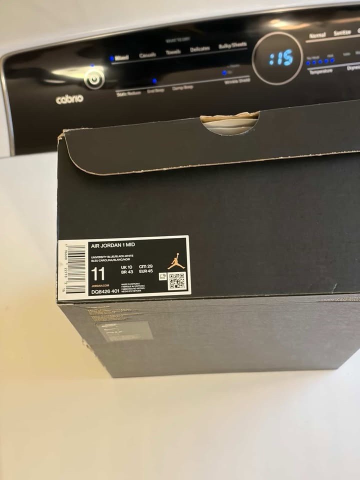 Air Jordan 1 Mid Size 11 University Blue/Black thumbnail 2