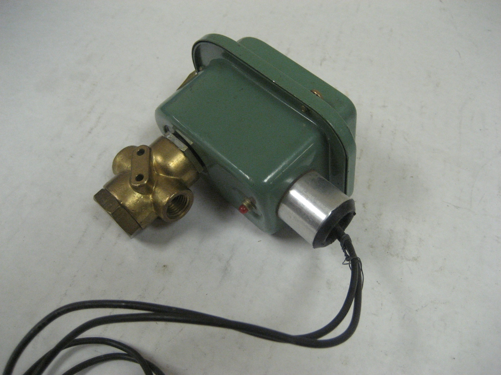 VÁLVULA SOLENOIDE ASCO WP8320A182 Q TUBO DE AIRE 1/4