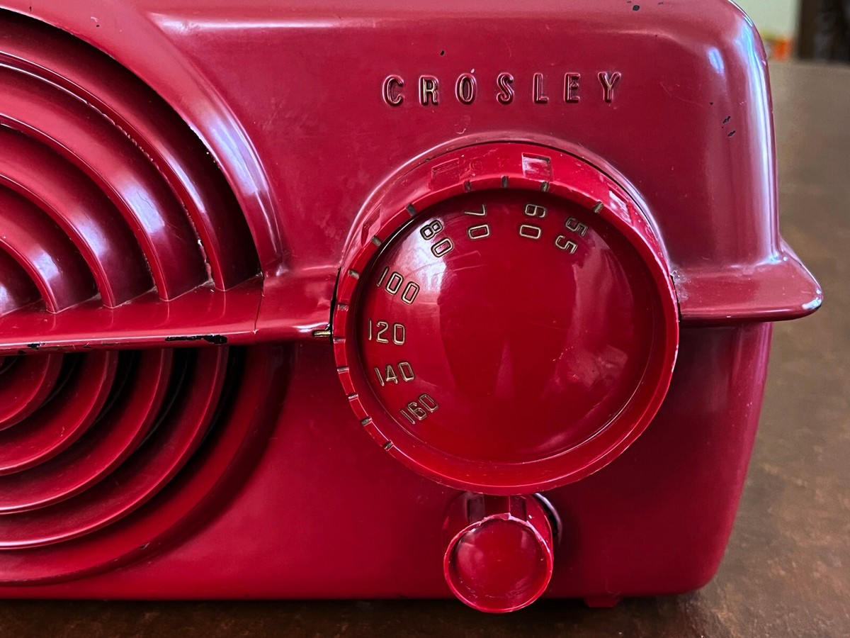 Crosley Red Bullseye Tube Radio 11-115U Serenader WORKS Bakelite