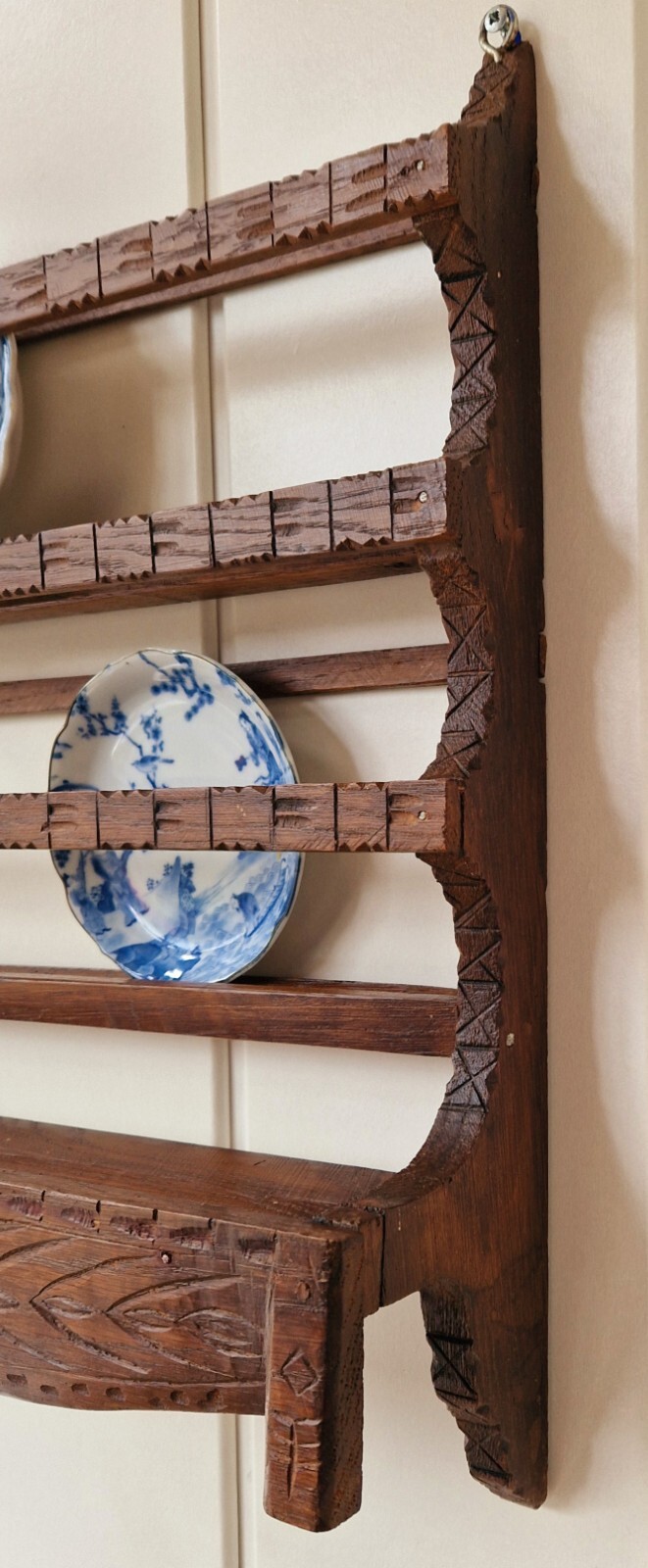Antique Oak Hanging Plate Rack Wall Shelves 1880s Frisian wood carving