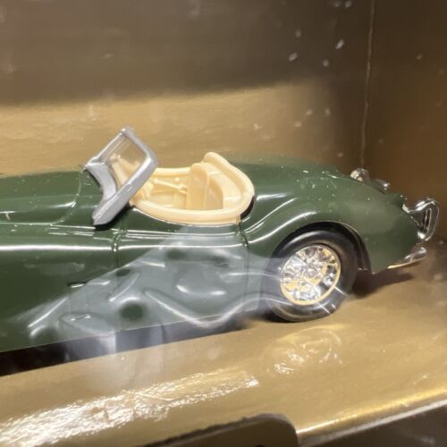 ERTL Classic Vehicles 1948 Jaguar XK-120 Die Cast Metal 1:43 Scale - Picture 3 of 8