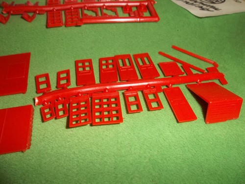 Airfix ho/oo 03603-2 BOOKING HALL - Foto 4 di 8