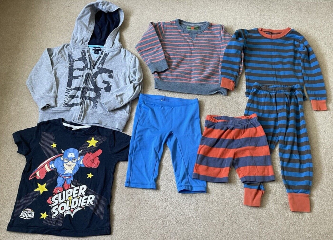 Kid'sclothesfor4-5yroldBoyassorted7itemsincludingaTommyHilfigerTop