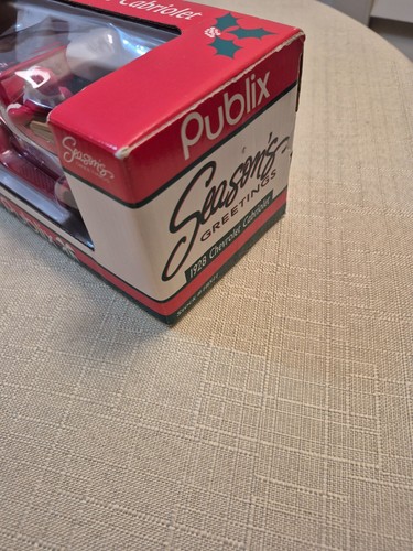 Publix Christmas Holiday 1928 Chevrolet Cabriolet Bank Limited Edition 1999 - Picture 9 of 12
