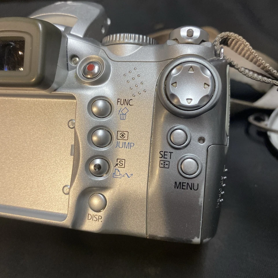 Canon PowerShot S2 IS 5.0MP Digital Camera - Silver FOR PARTS! Won’t Power On - Image 3 of 4