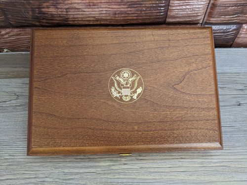 United States Constitution Bicentennial Coins 1987 Wooden Box & COA Only NO COIN - Picture 7 of 16