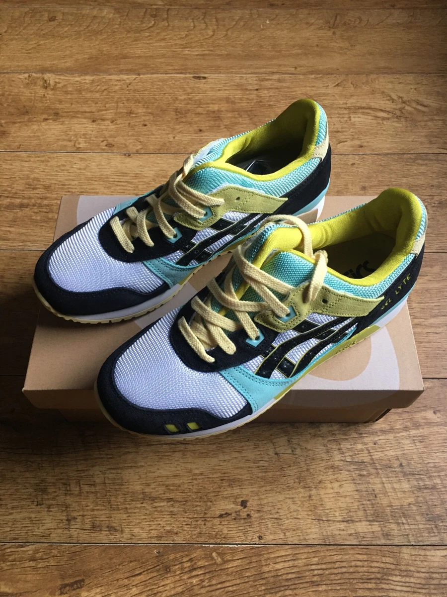 Black and yellow asics 2024 gel lyte iii