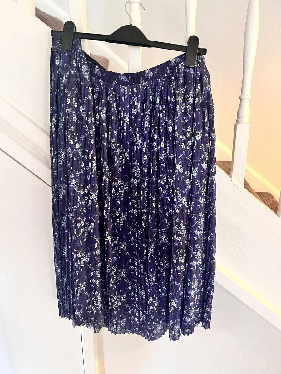 Blue floral hotsell pleated skirt