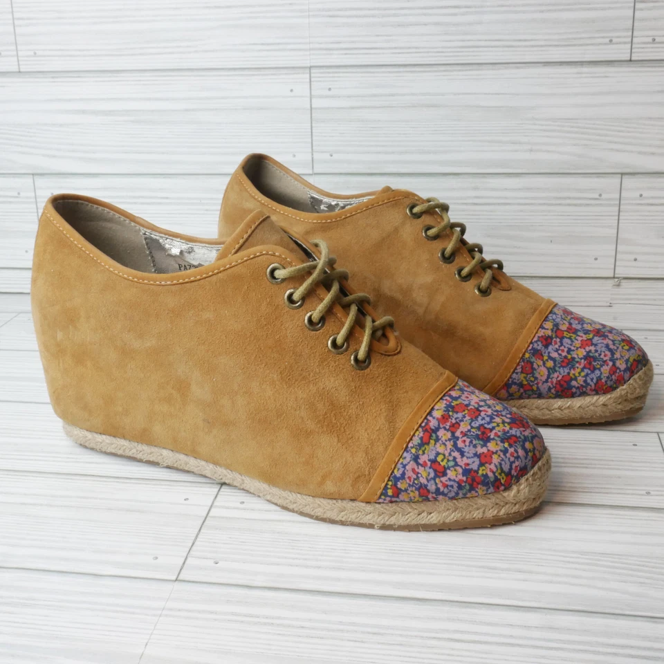 Zapatos con cordones de cuña Charlotte Ronson talla 7,5 color tostado con flores de colores Foto 4 de 4