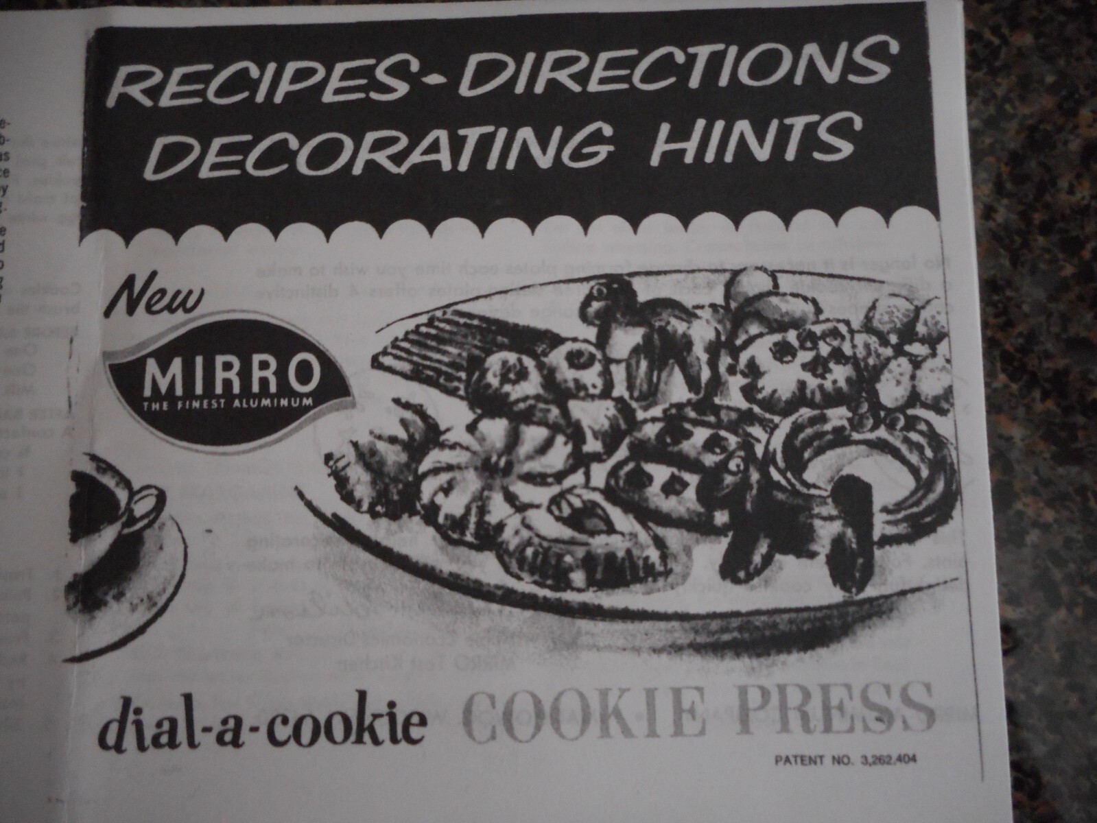 VINTAGE COPY of Mirro Cookie Press DialACookie Original Recipes
