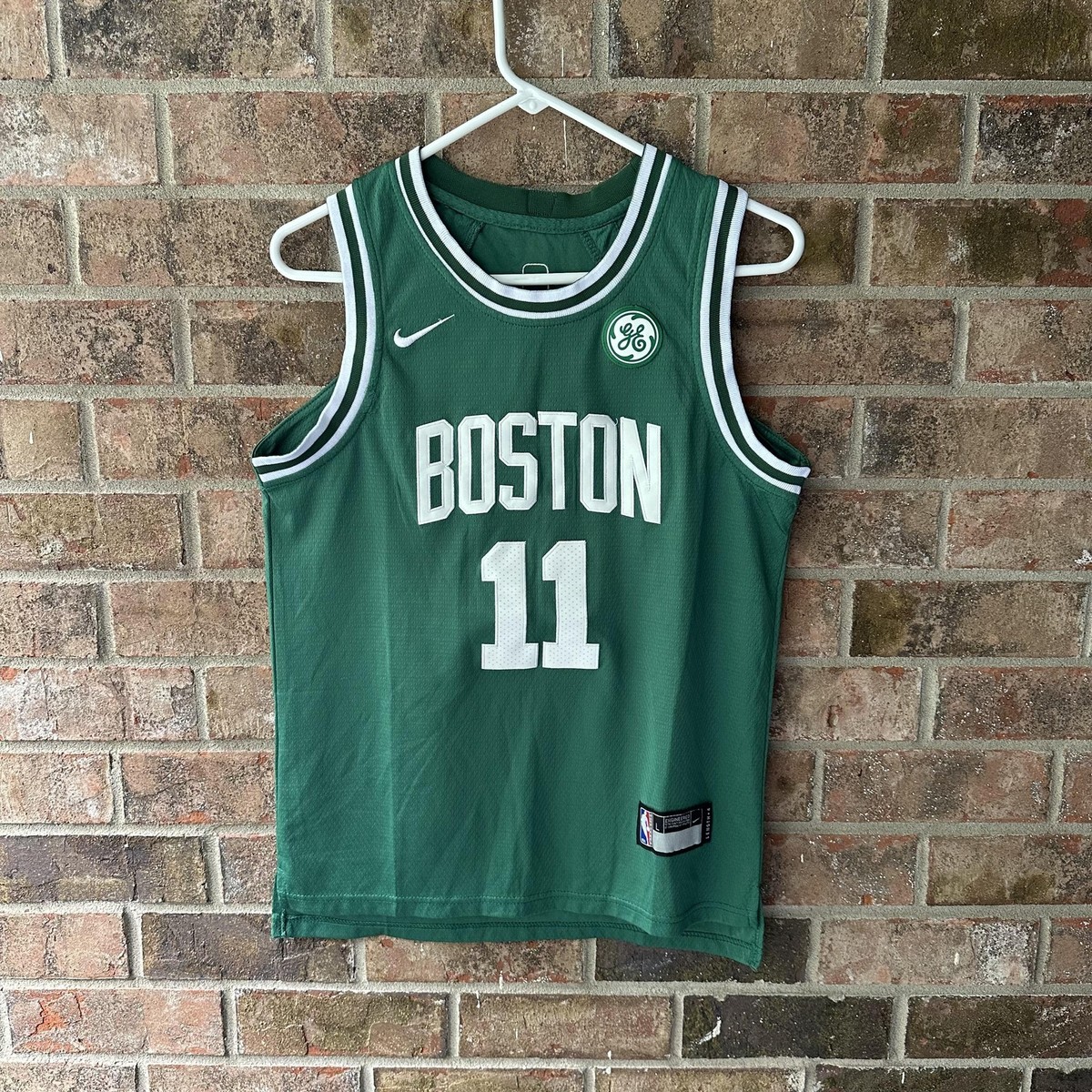 Boston Celtics Jersey Mens Large Green NBA Basketball Kyrie Irving
