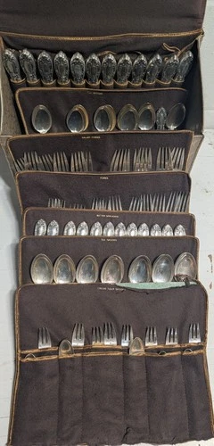Towle King Richard Sterling Silverware Set 94 Piece Read .925