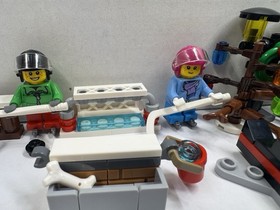 60133 LEGO City Advent Calendar Holiday Christmas Santa Claus Hockey