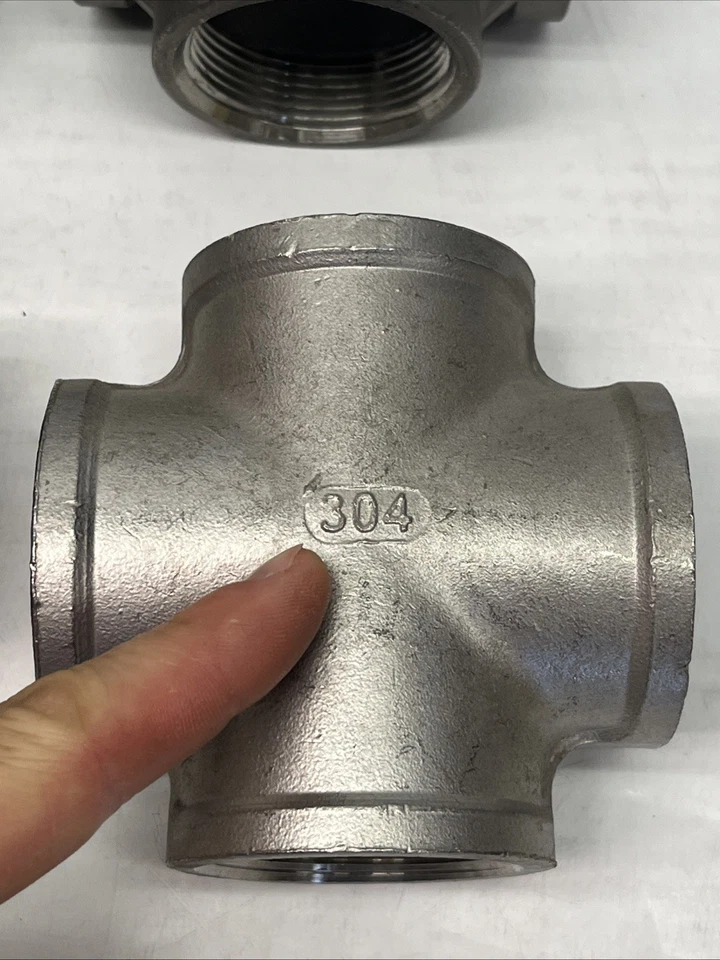 (4x) 1-1/2" 150 Threaded (Female NPT) Cross 304/316 Stainless Steel, 4-Way | NEW - Image 3 of 4