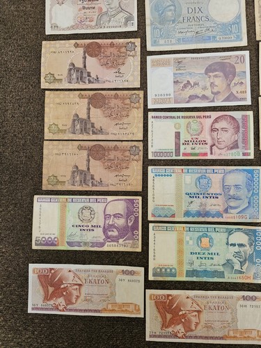 COLLECTION OF 37 X VINTAGE WORLD BANKNOTES BRITISH PAKISTAN FRANCE EGYPT YEMEN - Picture 9 of 10