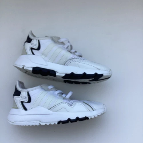 Scarpe da ginnastica bambino Adidas bianche slip on scarpe da ginnastica bambino taglia UK 7