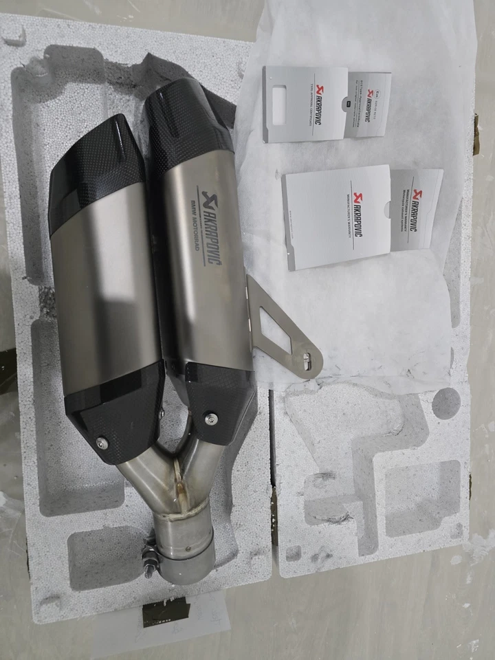 Akrapovic 1300gs - Immagine 2 di 4