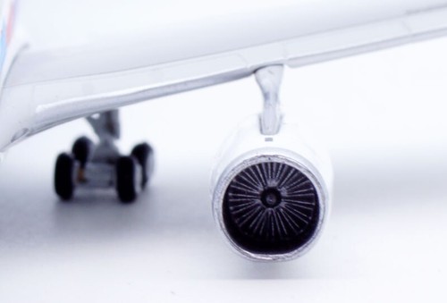 1:400 JC Wings Garuda Indonesia Airbus A330-300 PK-GP Diecast Flugzeug Jet Modell - Bild 12 von 15