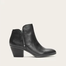 EUC FRYE Judith Double Zip Stacked Heel Pointed Toe Ankle Boots in Black Size 9M