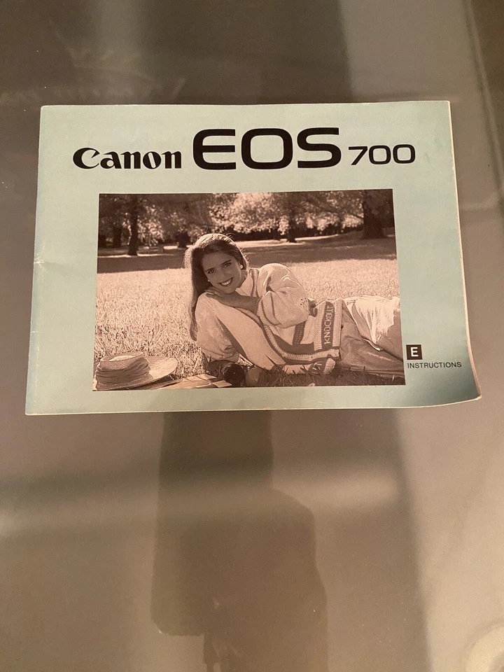 MANUAL DE INSTRUCCIONES Y FOLLETO CANON EOS 700 Foto 2 de 4