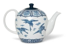 METROPOLITAN MUSEUM OF ART, "WHITE & BLUE CRANES" PORCELAIN TEAPOT, 32 OZ, NEW