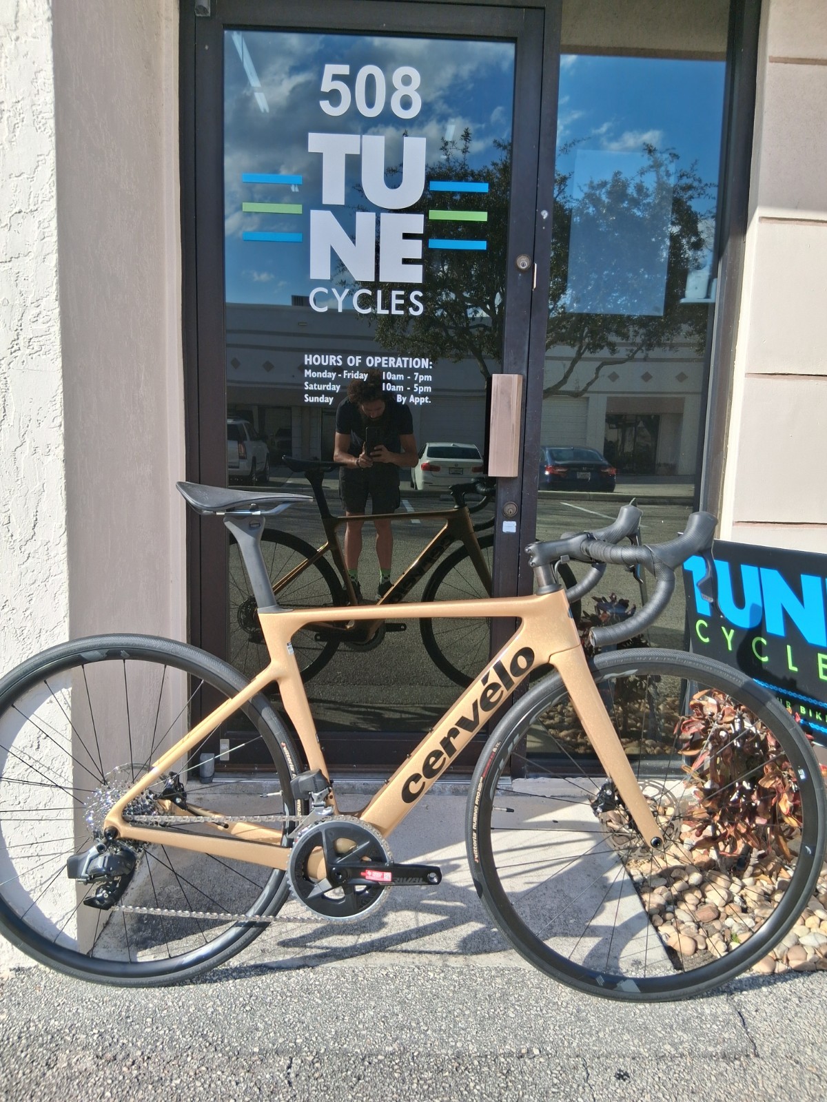 Brand NEW 2024 51cm Cervelo Soloist, Sram Rival AXS, Fulcrum, Vittoria, NEW