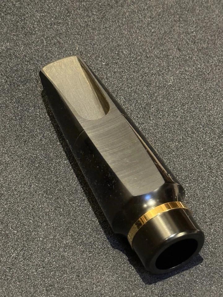 Vandoren V16 T9 Tenor Saxophone Mouthpiece - Image 2 of 3