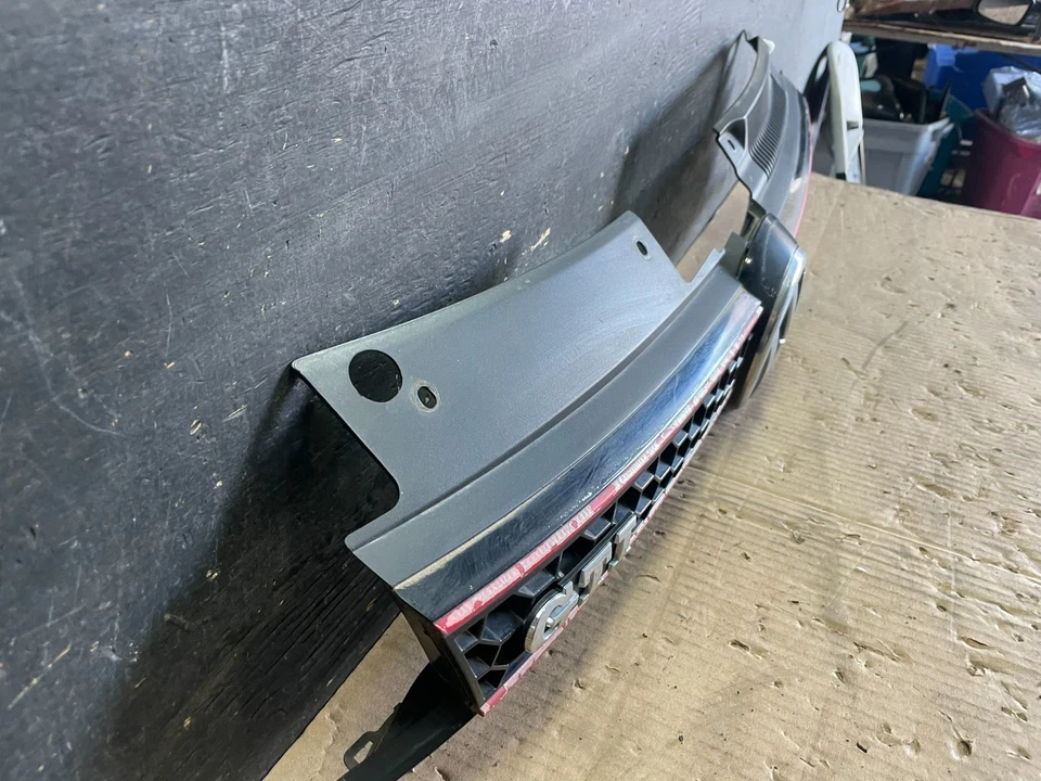 Parrilla superior delantera OEM R5414 DG para Volkswagen Golf MK6 GTI 2010 a 2014 Foto 3 de 4