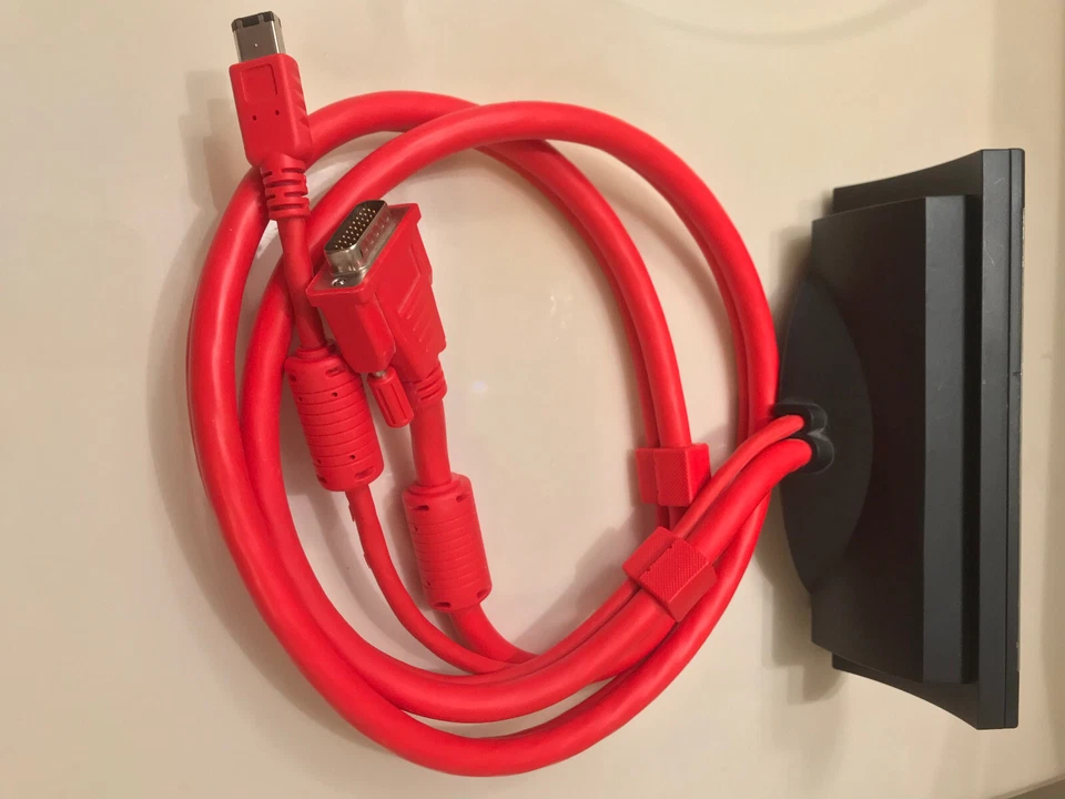 Pinnacle Systems Black Box Audio/Video Port P/N 41001376 - Image 2 of 3