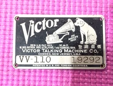 Victrola Phonograph VV-110 Victor  METAL NAMEPLATE