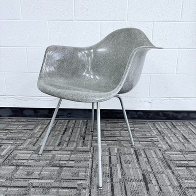 Herman Miller Eames Zenith Fiberglass Rope Edge Arm Chair DAX