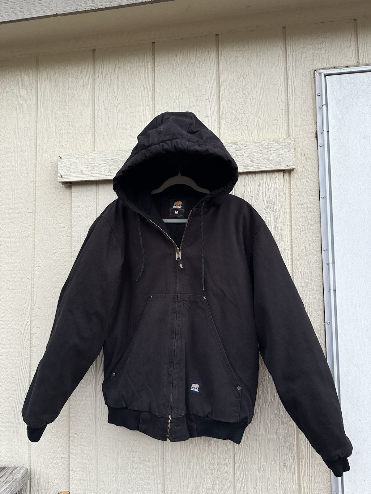 Berne Workwear Mens M Black Duck Canvas Hooded Jacket Loves Travel Stops Bomber