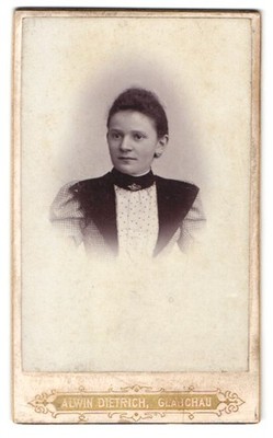 Fotografie Alwin Dietrich, Glauchau, Leipziger Straße, Porträt einer jungen Fra 