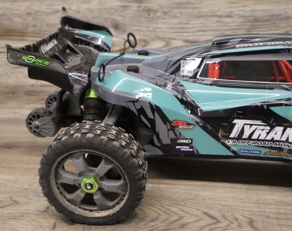 Monster Buggy todoterreno Tyrant escala 1:9 con batería y R/C Foto 3 de 4