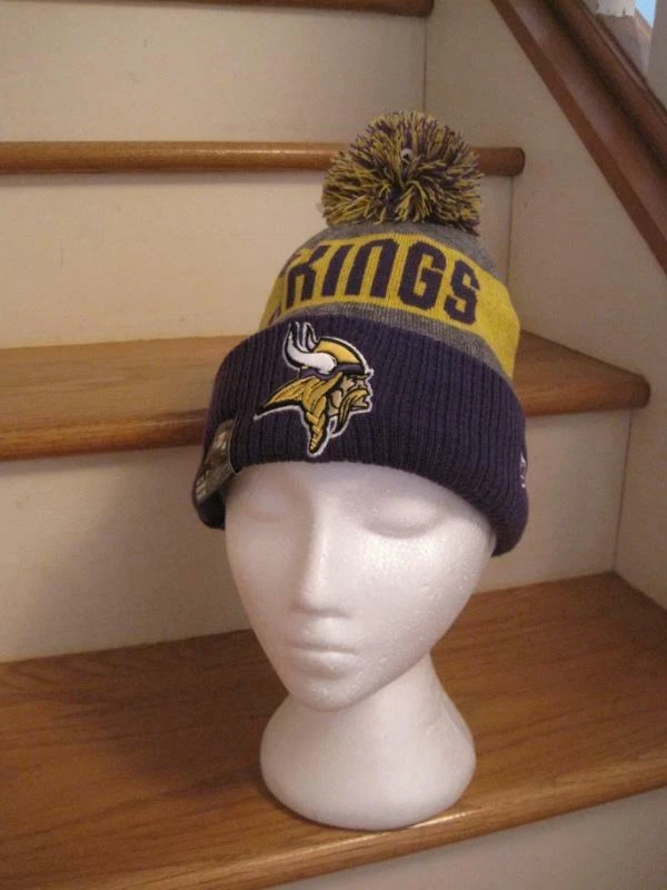 NFL~MINNESOTA VIKINGS FLEECE LINED KNIT POM POM STYLE STOCKING HAT~CAP~BEANIE~NW