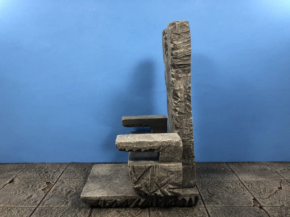 Trono MCU Marvel Thanos escala 1:12 Foto 4 de 4