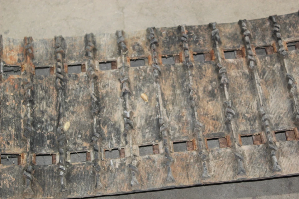 2012 Ski-doo Grand Touring 550f Sport Track 16x137x1.2 504152734 - Image 3 of 4