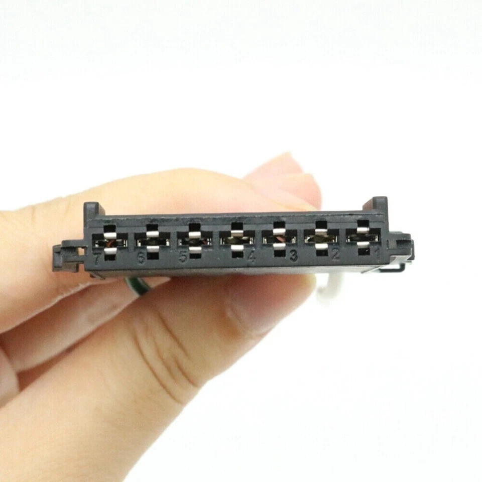 Enchufe de cable arnés de luz trasera de 7 pines para Mercedes Clase C W204 C200 C260 Foto 3 de 4