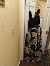 Gorgeous David's Bridal dress 12