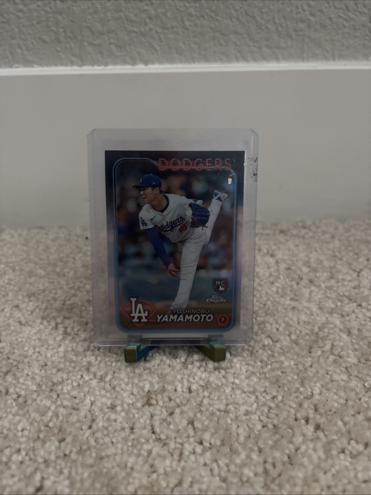2024 Topps Chrome - Yoshinobu Yamamoto #18 Refractor (RC)