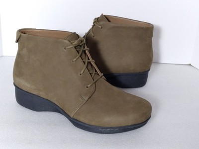 Dansko Chukka Leather Ankle Lace Up Wedge Boots OLIVE Size 41 (US 10.5-11 ) NWOB