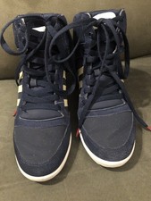 Adidas NEO Etiqueta Azul Marino Gamuza Tacón de Cuña Zapatilla Alta, Talla 8